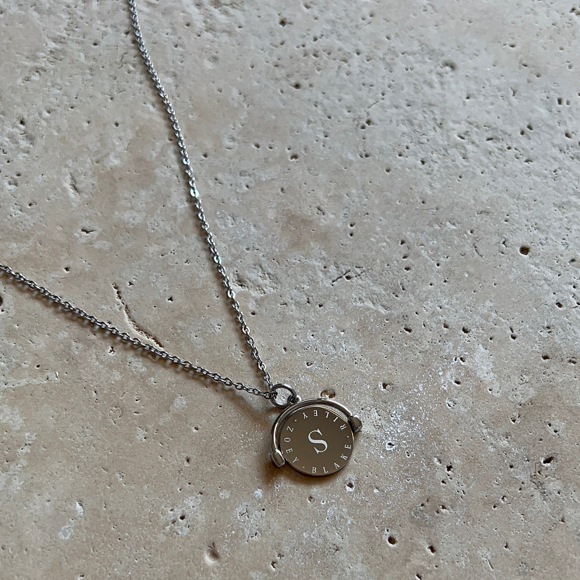 Personalised gold necklace in Silver with engraving 
